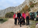22. Nakon ''napornog''vođenja ove grupe, vodič je morao sjesti i odmoriti se